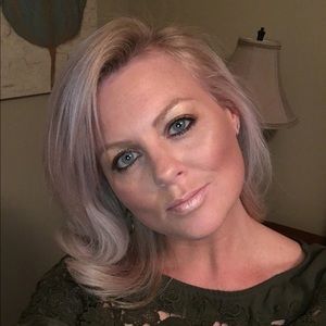 Meet your Posher, Alicia